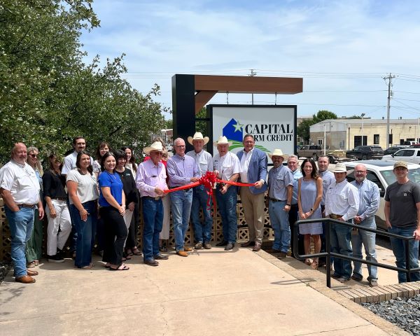San Saba office location ribbon cutting.